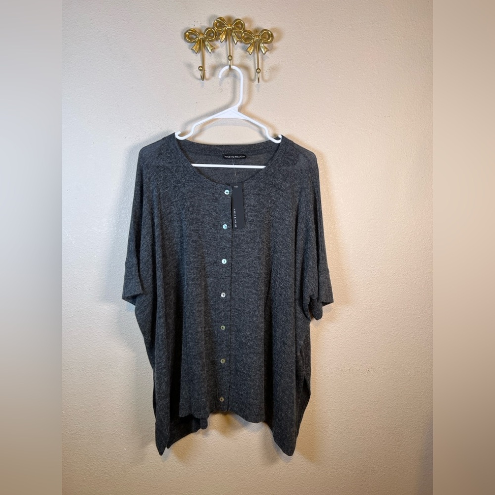 Nally & Millie Charcoal Gray Button-Front Dolman Top. Buttery Soft. Size L/XL